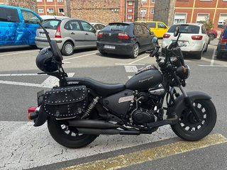 Moto Cruiser Keeway 125cc Negra