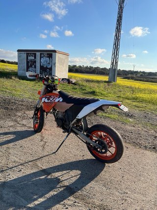 Llanta Supermotard con disco