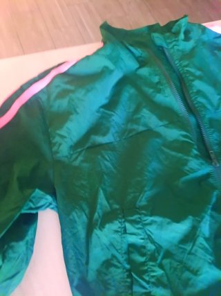 Chándal niña verde y rosa de talla 10