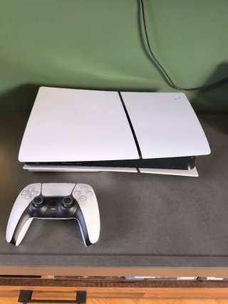 Consola PS5 + 3 Juegos