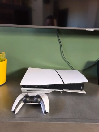 Consola PS5 + 3 Juegos