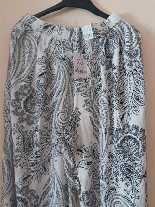 Pantalón Stradivarius Estampado XS