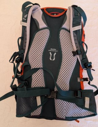 Mochila Deuter Trail 24 (1 solo uso) NO NEGOCIABLE