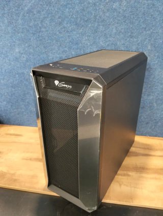 Caja Gaming Genesis IRID 513 ARGB Cristal