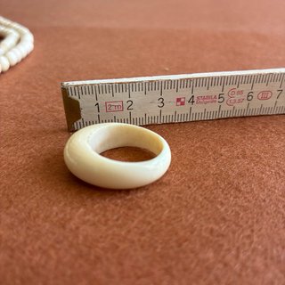 Collar antiguo y anillo