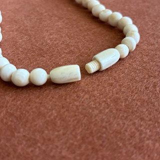 Collar antiguo y anillo
