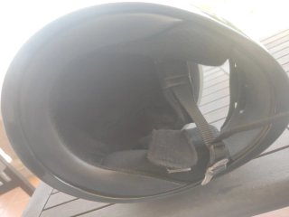 Casco Suomy con diseño de llamas