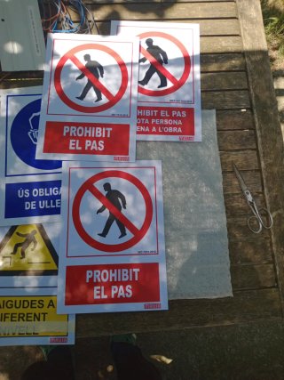 Carteles de obra y seguridad