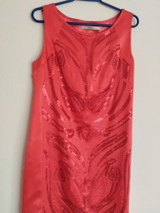 Vestido  coral VANDOO lentejuelas