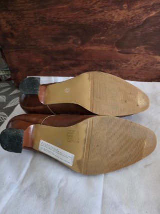 Zapatos de época marrones