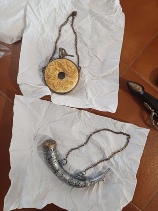Expositor 7 réplicas antigas + 2 porta pólvora