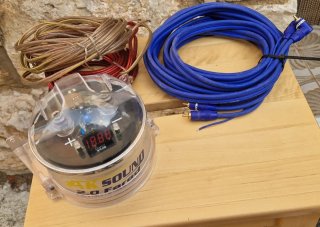 AK SOUND 2.0 Farad Capacitor