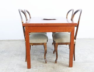 Mesa rectangular moderna de madera