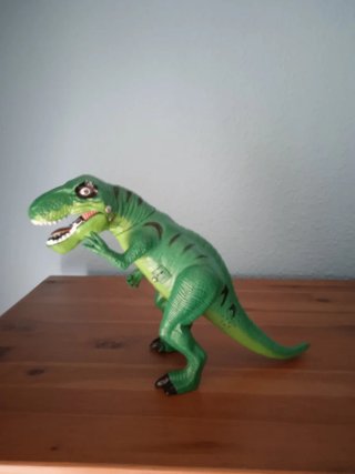 Muñecos dinosaurios, 5€ los 2.
