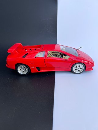 Lamborghini Diablo ( 1990 ) Burago 1/18