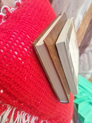 Libro Crónica de una muerte anunciada y regalo