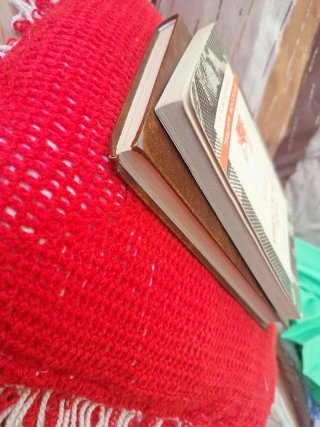 Libro Crónica de una muerte anunciada y regalo