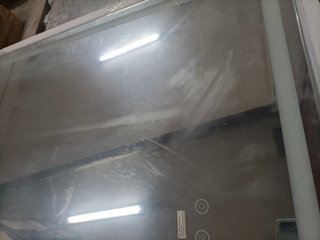 Specchio da bagno MOSSCO con illuminazione LED antivapo regolabile