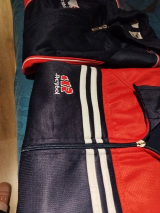 2 Sudaderas Reybol Azul y Rojo las dos por 4€