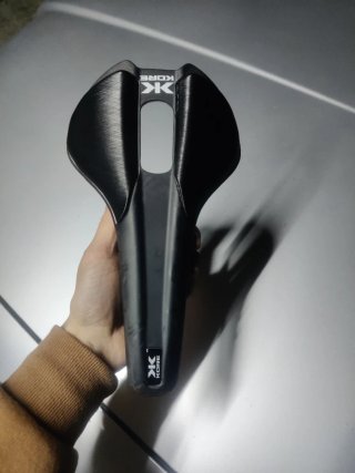 Sedile KORE Carbono 136g