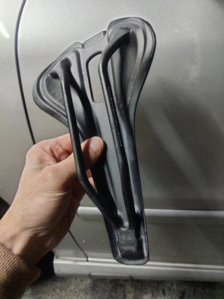 Sedile KORE Carbono 136g