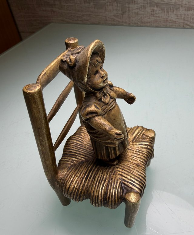 Figura niña bronce de Viena. S.XIX
