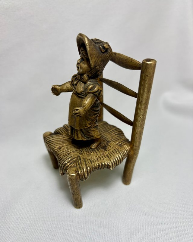 Figura niña bronce de Viena. S.XIX