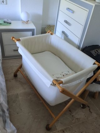 Minicuna de madera para bebé