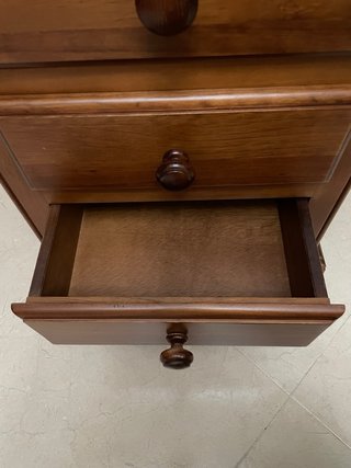 Comodino in legno