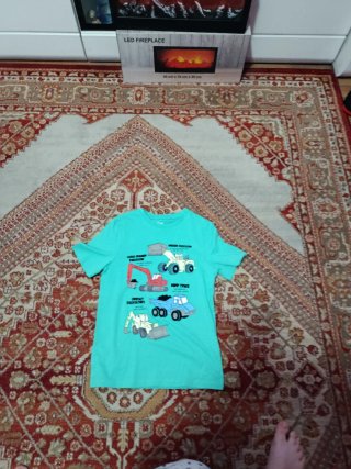Camiseta infantil de manga corta con excavadoras