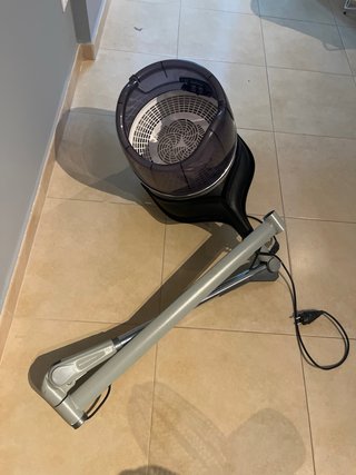 Secador de casco con brazo para pared