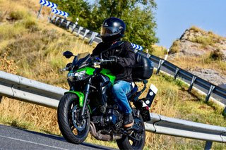 Kawasaki Z650 Negra y Verde 2020 14.000km