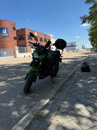 Kawasaki Z650 Negra y Verde 2020 14.000km