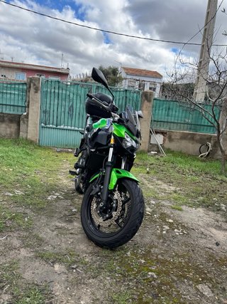Kawasaki Z650 Negra y Verde 2020 14.000km
