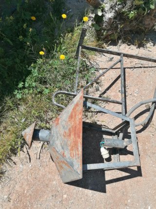 Farol de forja metálico