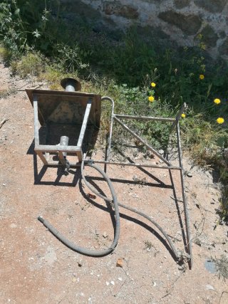 Farol de forja metálico