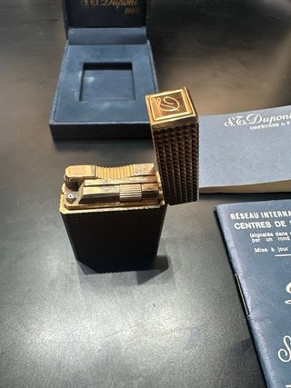 Mechero S.T. Dupont Dorado