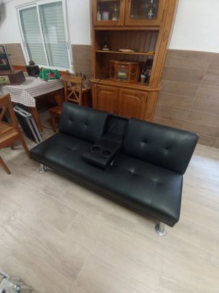 Sofá Cama con Portavasos