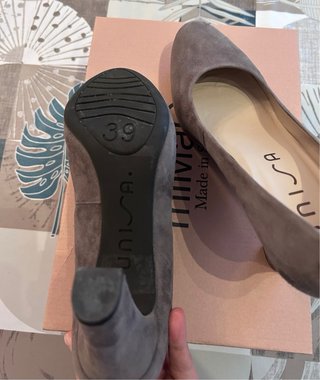 Zapatos UNISA grises ante