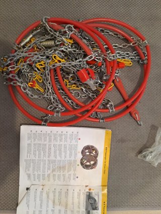 Cadenas para nieve E-9 (9mm) sin usar.
