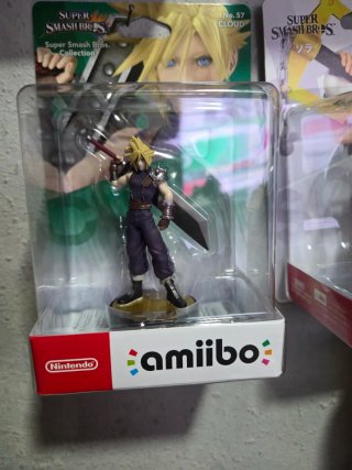 Figura Amiibo Cloud Super Smash Bros.