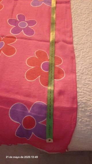 Pareo de playa con flores BAÑO Corte Inglés.