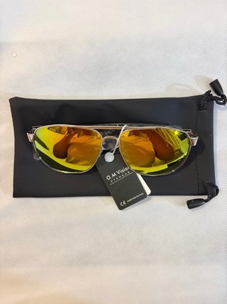 Gafas de sol aviador azul y dorado