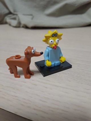 Minifigura LEGO Simpsons 2 Maggie con perro
