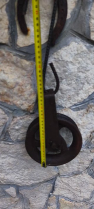 Carrucola Antica In Ferro Diam. 17 Cm
