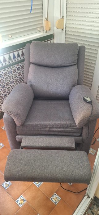 Sillón reclinable eléctrico tela gris