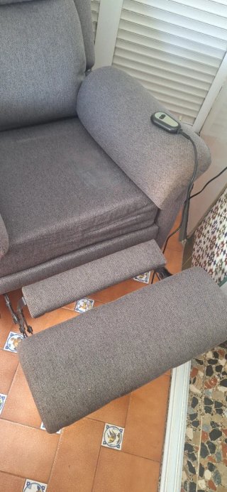 Sillón reclinable eléctrico tela gris