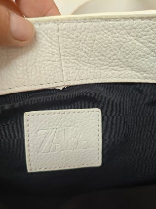 Bolso hobo Piel Blanco Zara