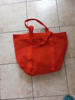 Bolsa de playa de malla roja