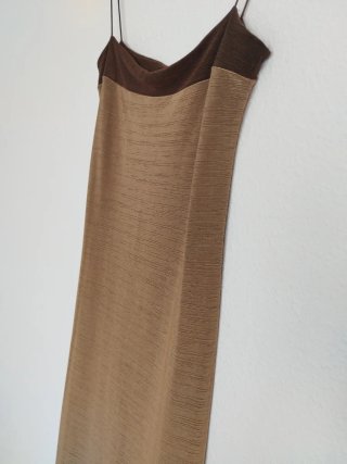 Vestido beige y marrón